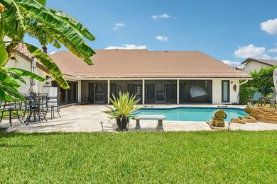 Gorgeous move-in ready 4 Bed/4 Bath home on an extra large - photo 40
