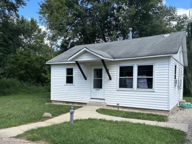 Lake Home For Sale in Wauconda, Illinois