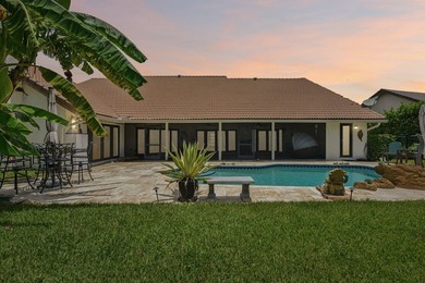 Gorgeous move-in ready 4 Bed/4 Bath home on an extra large - photo 41
