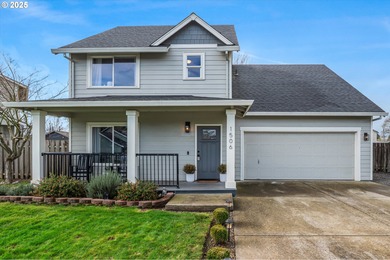 Willamette River - Clackamas County Home For Sale in Newberg Oregon