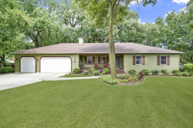 Lake Home Sale Pending in Lake Holiday, Illinois