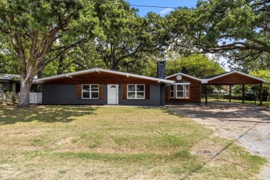 Lake Home For Sale in Gun Barrel City, Texas