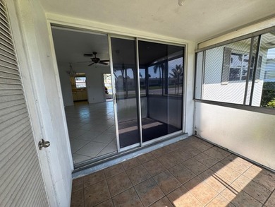 Lovely 1 bedroom 1 bath CORNER VILLA located in the 55+ - photo 30