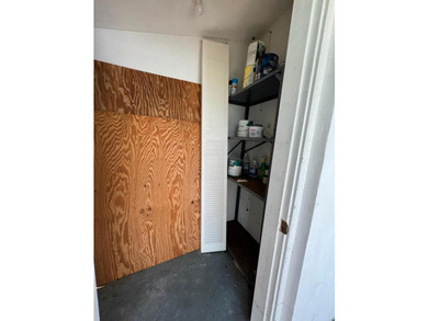 Lovely 1 bedroom 1 bath CORNER VILLA located in the 55+ - photo 32