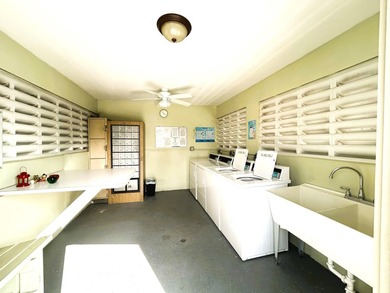 Lovely 1 bedroom 1 bath CORNER VILLA located in the 55+ - photo 34