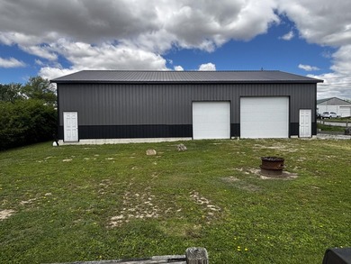 4BR, 1.5BA home with over 1900 sq ft of living space on a - photo 2