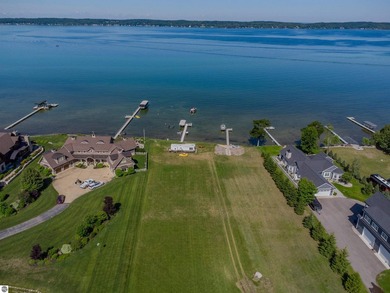 This combined 1.4-acre waterfront property offers the perfect - photo 4