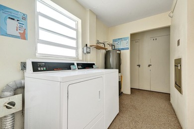 Ideally situated in the heart of North Palm Beach, this bright - photo 20