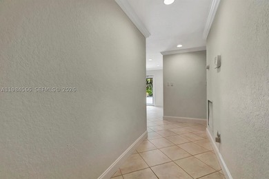 Stunning 4-bedroom, 2-bathroom single-family home on a quiet - photo 22