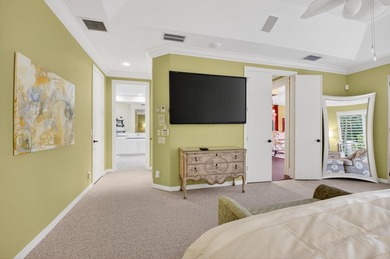 FABULOUS CUSTOM DESIGNED COURTYARD HOME. ONE STORY MAIN HOUSE - photo 31