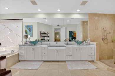 FABULOUS CUSTOM DESIGNED COURTYARD HOME. ONE STORY MAIN HOUSE - photo 32