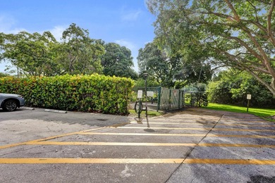 Ideally situated in the heart of North Palm Beach, this bright - photo 34