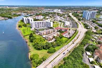Ideally situated in the heart of North Palm Beach, this bright - photo 37