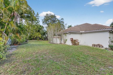 FABULOUS CUSTOM DESIGNED COURTYARD HOME. ONE STORY MAIN HOUSE - photo 48