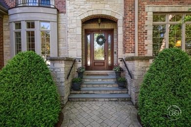 Comfortable luxury living in Cress Creek! Spectacular all-brick - photo 4