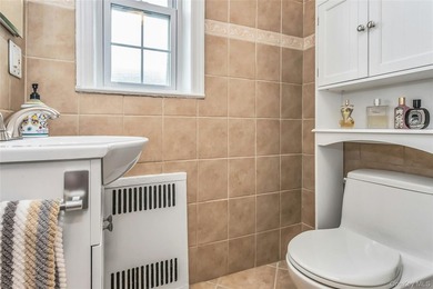 Welcome to 8 Welwyn Road, one of three sister cooperative - photo 21