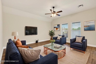 Welcome home to this beautiful 3 Bedroom, 2 Bath that delivers - photo 8