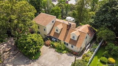 (private lake, pond, coastal) Home For Sale in Ronkonkoma New York