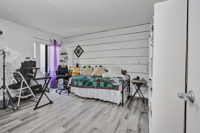 Come live in an All AGE Beautiful Community in East Boca Raton - photo 9