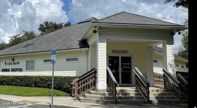 Ideally located Veterinary Hospital. THIS LISTING IS FOR - photo 2