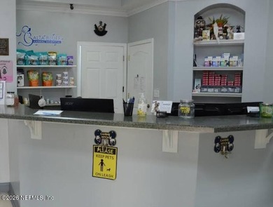 Ideally located Veterinary Hospital. THIS LISTING IS FOR - photo 4