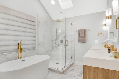 Modern style blends with Windermere charm.  This totally - photo 16