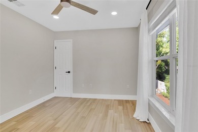Modern style blends with Windermere charm.  This totally - photo 20
