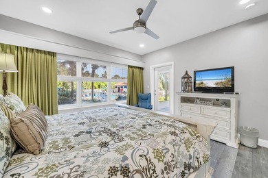 This gorgeous condo has been completely remodeled. Stunning open - photo 24