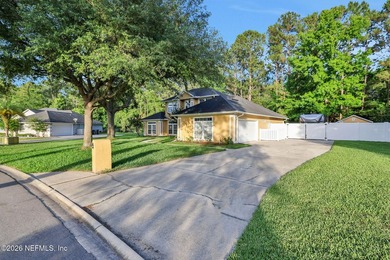 Welcome to this stately Florida home in the secluded community - photo 4