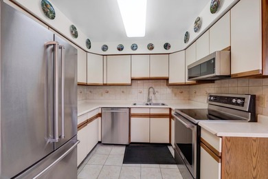 Beautiful corner home in sought-after MOUNTAIN VIEW PLACE! This - photo 5