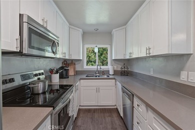 2 bed townhouse in Rancho Penasquitos offering mountain views - photo 9