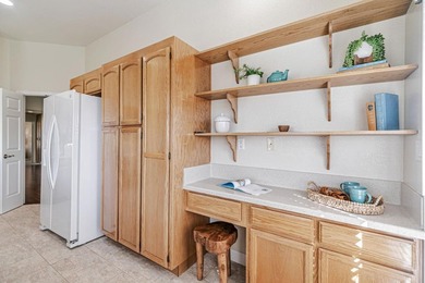 Looking for a spacious home for entertaining or work from home? - photo 20