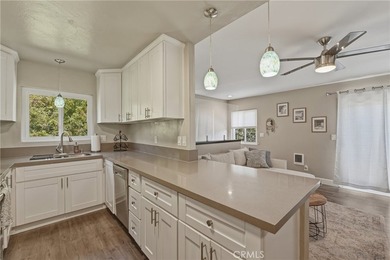 2 bed townhouse in Rancho Penasquitos offering mountain views - photo 10