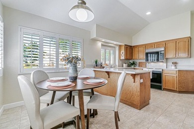 Looking for a spacious home for entertaining or work from home? - photo 22