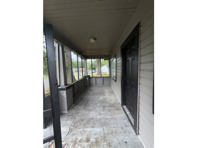 Opportunity awaits with this 2-bedroom, 1-bath home located in - photo 5