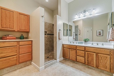 Looking for a spacious home for entertaining or work from home? - photo 26