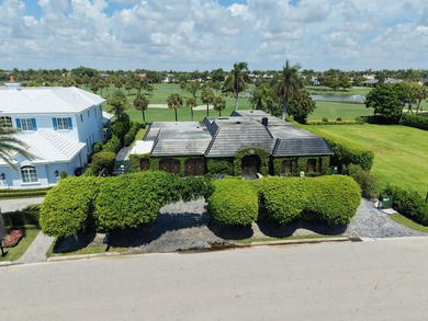1877 Royal Palm Way presents one of the finest golf course - photo 2