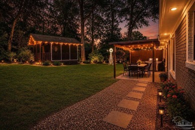 Welcome to your Pool Dream Home! This charming 3-bedroom - photo 17