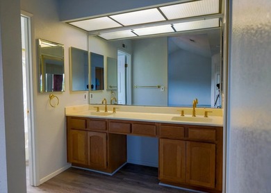 Welcome to this well-appointed 4-bedroom, 3-bath, 2,292 sq ft - photo 23
