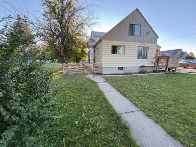 Large home with garage in the coveted location of Paris, ID! - photo 2