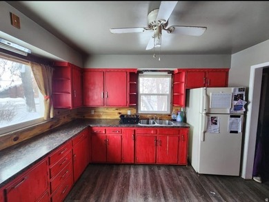 Large home with garage in the coveted location of Paris, ID! - photo 10