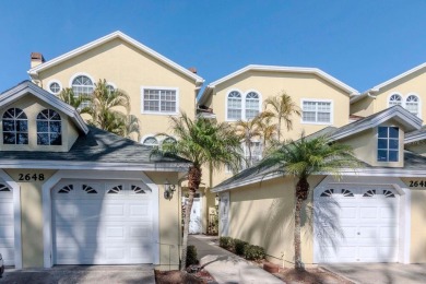 Lake Townhome/Townhouse For Sale in Clearwater, Florida