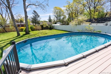 Beautifully maintained expanded Cape in Bay Shore offering 4 - photo 21