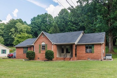 Welcome to 1562 Edgefield Court, a beautifully maintained - photo 1