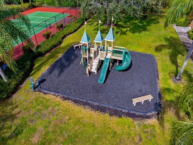 A spacious first floor 3 bedroom 2 bath condo located in a - photo 37