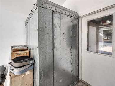 A rare offering! this waterfront Spinnaker Point condo is being - photo 38