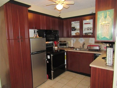(private lake, pond, coastal) Condo Sale Pending in Deerfield Beach Florida