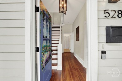 Welcome to 528 E Park Avenue, a beautifully renovated Victorian - photo 5