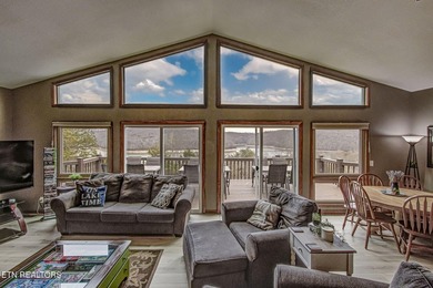 Enjoy effortless lake living in this fully furnished, turnkey - photo 12