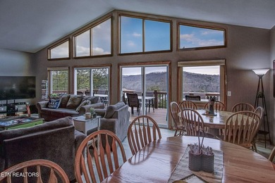 Enjoy effortless lake living in this fully furnished, turnkey - photo 15